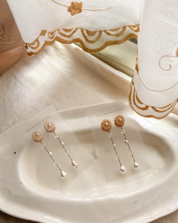 IMG_9509 餅乾花耳環-焦糖/糖霜