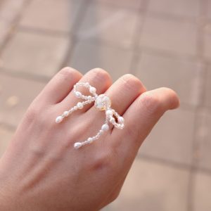 預購 | 白色花礦*雙邊*蝴蝶結戒指